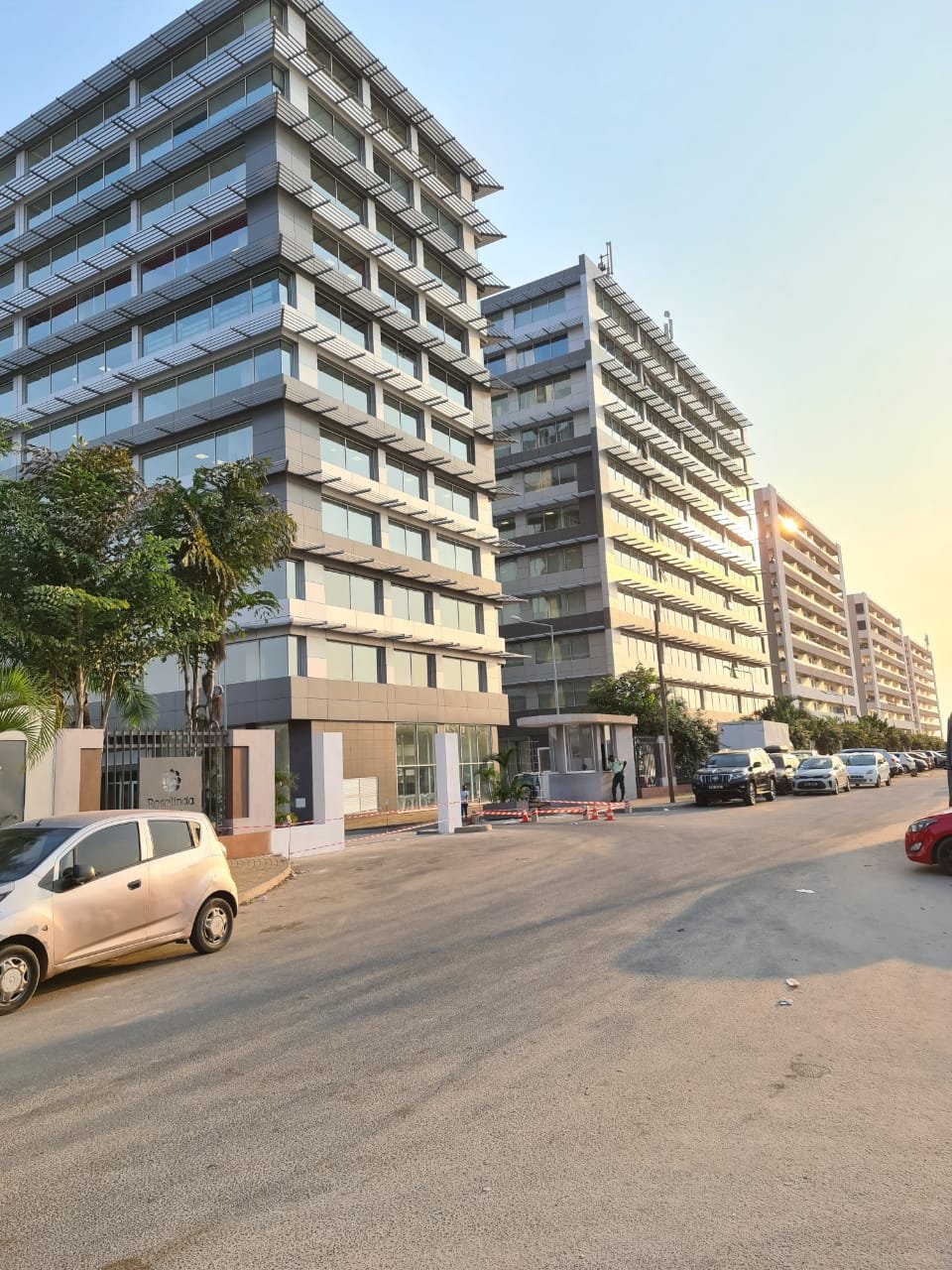 VENDER: APARTAMENTO T3 NO CONDOMÍNIO ROSALINDA - FUTUNGO DE BELAS